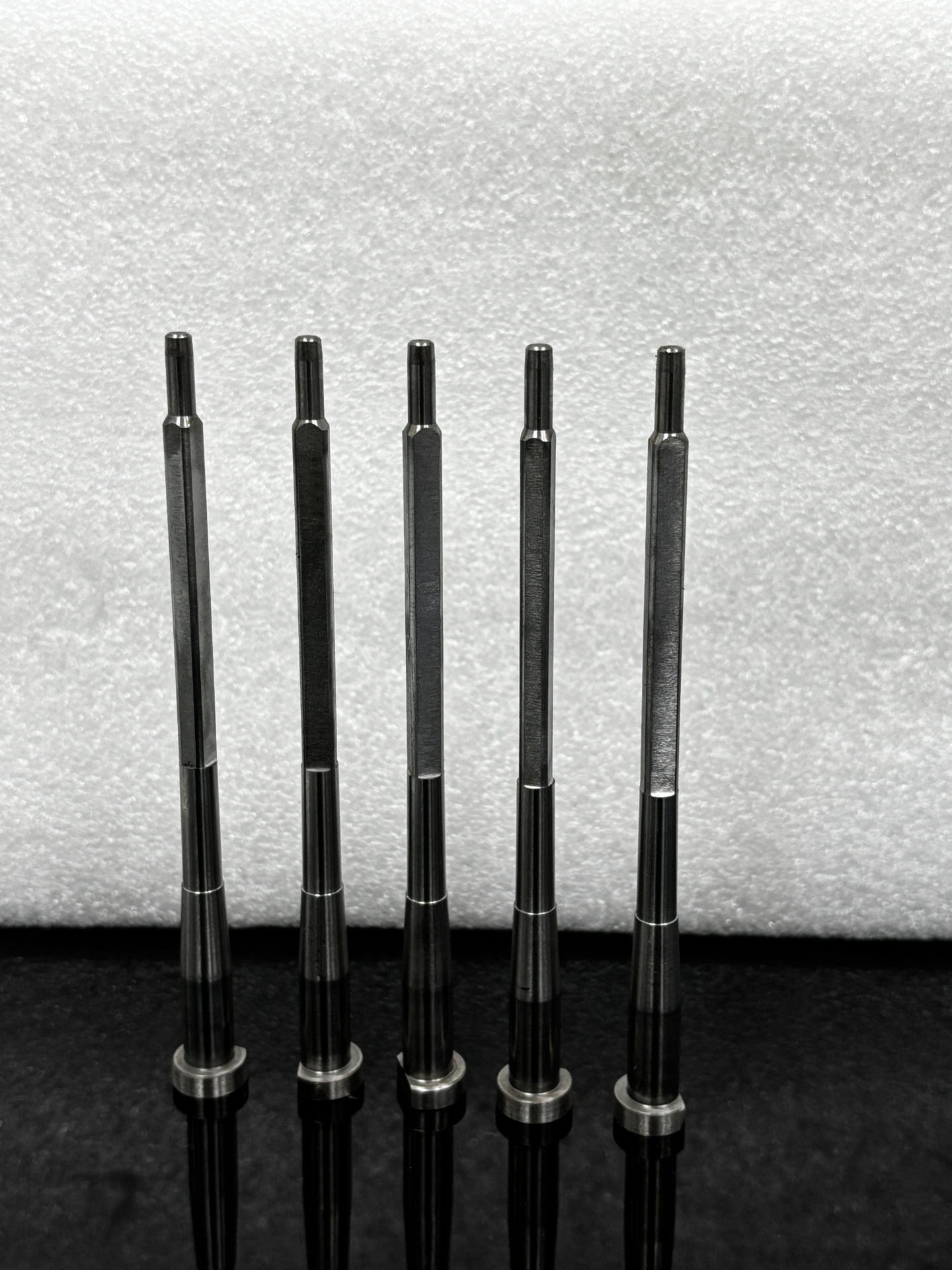 Fanstar筆模配件加工：一次解決方圓結合、出口模具質量與全球售后三大痛點